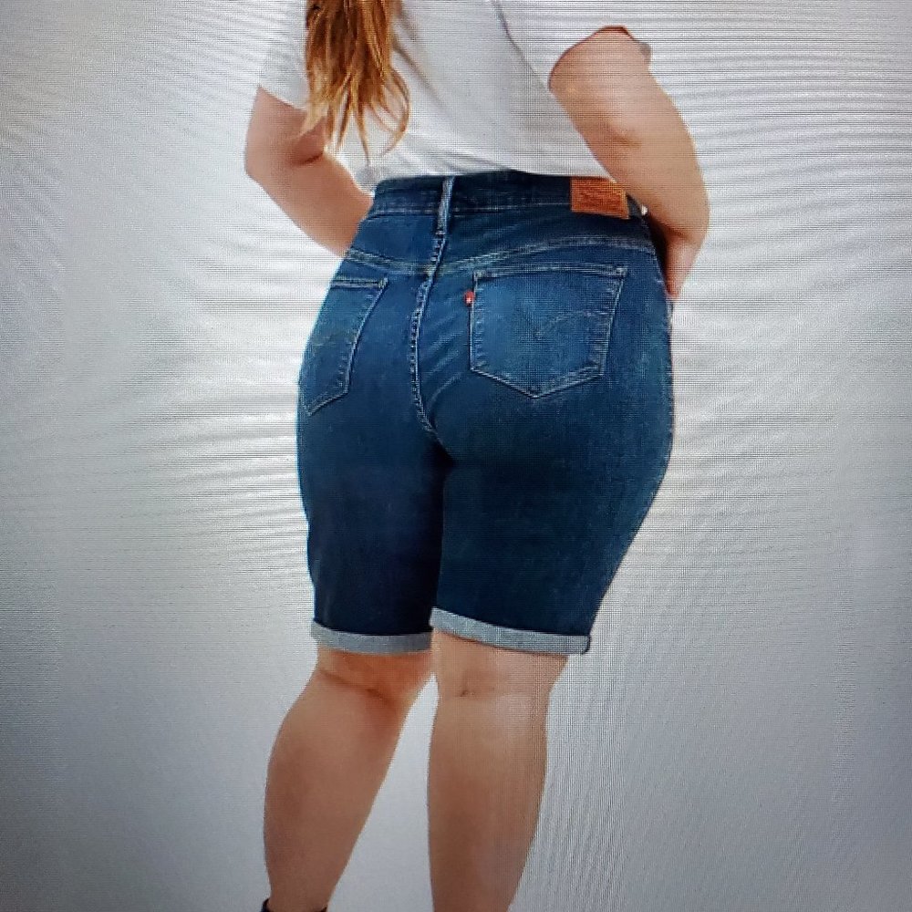 LEVI’S SHAPING BERMUDA SHORT - Picture 2 of 8